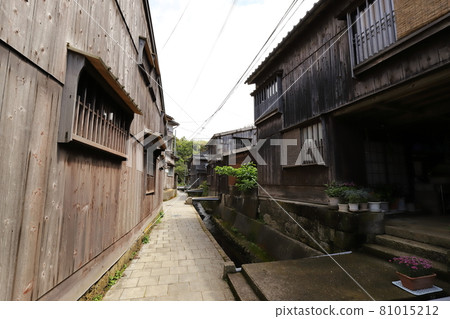 新潟佐渡宿根木村城市景觀 新潟佐渡宿根木村城市景觀 81015212