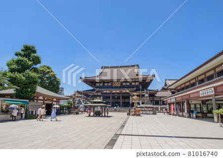 Shrines and temples, the main hall of the Shingon sect of Chiyama, the main hall of Kawasaki Daishi, Kawasaki City, Kanagawa Prefecture 81016740