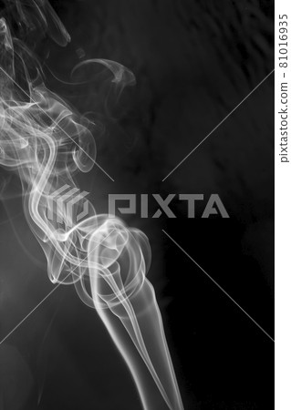White smoke White smoke 81016935
