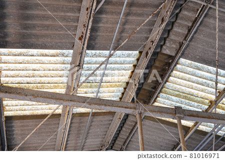 Kintetsu Tsuruhashi Station Ceiling 81016971