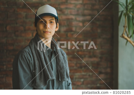 一個工人 81020285