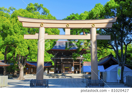 明治神宮南新門前的第三鳥居(南玉垣鳥居/三之鳥居) 明治神宮南新門前的第三鳥居(南玉垣鳥居/三之鳥居) 81020427