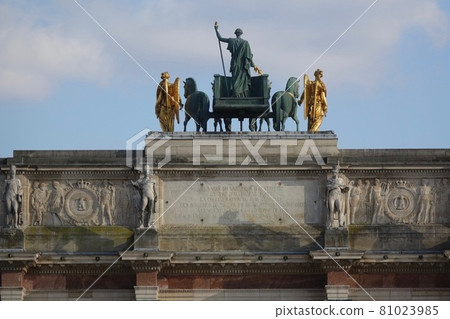 Quadriga of the Arc de Triomphe du Carrousel 81023985