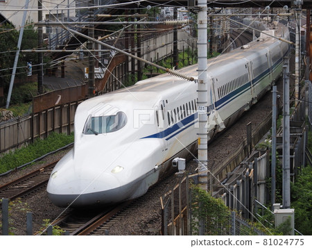 山心附近的新幹線N700A 山心附近的新幹線N700A 81024775