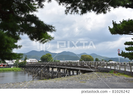 Summer Arashiyama Togetsu Bridge and Katsura River Summer Arashiyama Togetsu Bridge and Katsura River 81026242