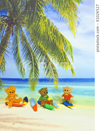Handmade beads teddy bear friends to enjoy at the beach in summer Handmade beads teddy bear friends to enjoy at the beach in summer 81026527