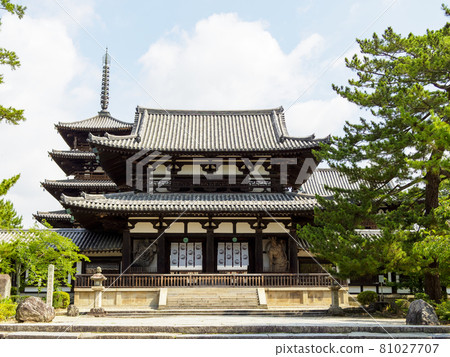 【奈良縣】法隆寺中央門和五層寶塔 81027707