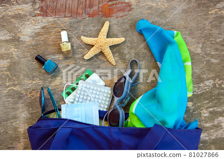 Beach bag, women's accessories, pills and protective medical mask 81027866