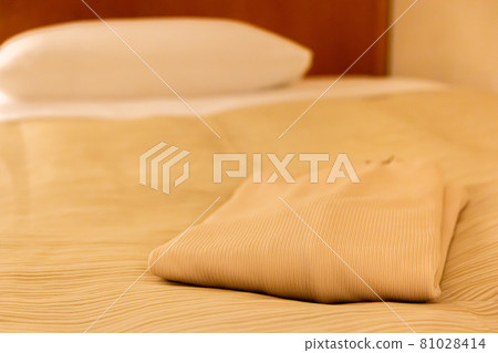 商務酒店床和睡衣 商務酒店床和睡衣 81028414