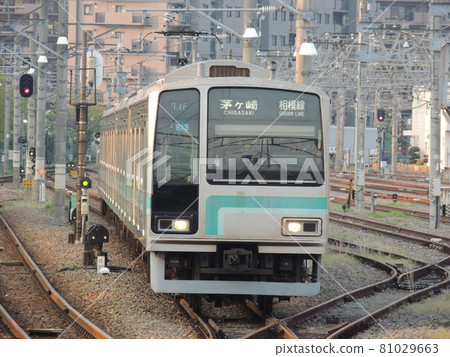JR Sagami Line 205 Series 500 Series R13 Unit 81029663