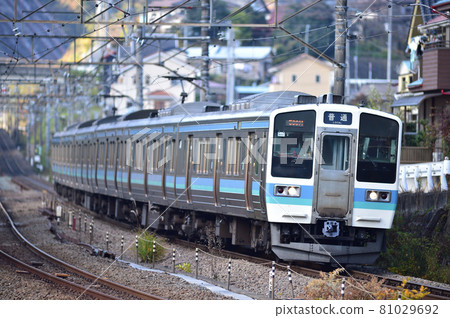 中央本線鹽津上野原 JR 東系列 211 N606 編隊（長野） 81029692