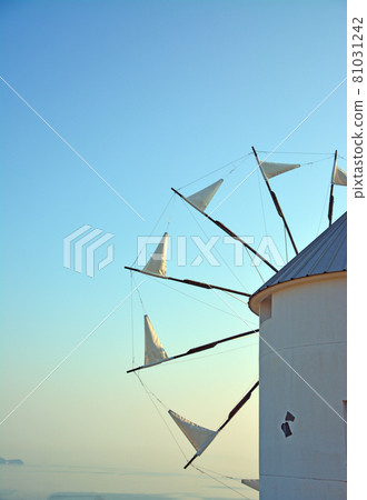Pure white Greek windmill in Shodoshima English Garden Pure white Greek windmill in Shodoshima English Garden 81031242