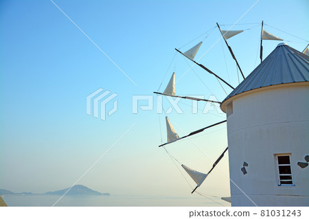 小豆島英式花園純白色希臘風車 81031243