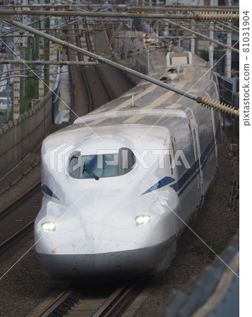 山科附近的新幹線 N700S H2 編隊 山科附近的新幹線 N700S H2 編隊 81031904