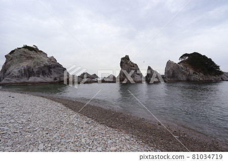 Jodogahama Beach in Miyako City (Uba Rock, Takaiwa) Jodogahama Beach in Miyako City (Uba Rock, Takaiwa) 81034719