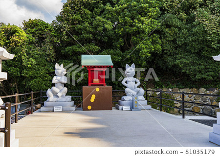 Motonosumi Inari Shrine, Nagato City, Yamaguchi Prefecture, Text Space Motonosumi Inari Shrine, Nagato City, Yamaguchi Prefecture, Text Space 81035179