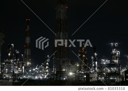 Industrial area night view 81035318
