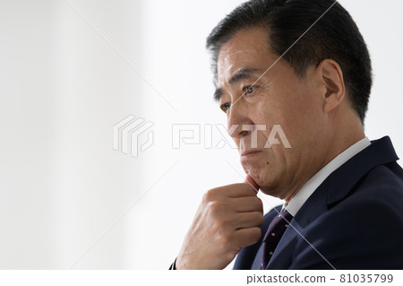 Businessman senior man worried 81035799