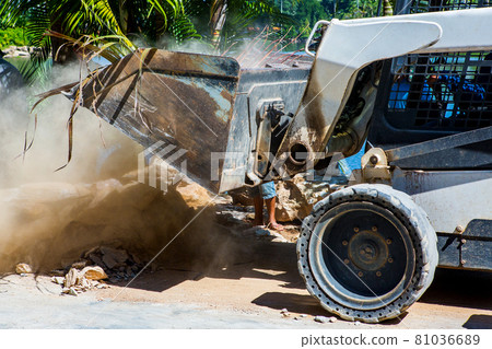 Construction machinery for plowing and shoveling rocks Construction machinery for plowing and shoveling rocks 81036689