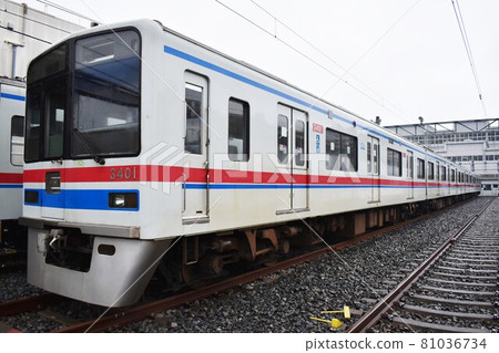 Keisei Electric Railway 3400 series waiting for dismantling at the depot 81036734