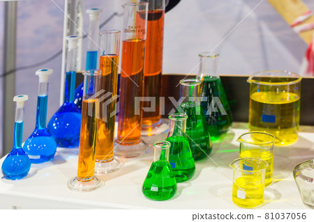 Scientific test tube simulations in the lab Scientific test tube simulations in the lab 81037056