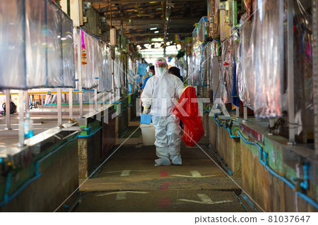 Rangsit Market, Pathum Thani Province in Thailand 17/2/2021 Workers are collecting water samples for COVID-19 infection. Rangsit Market, Pathum Thani Province in Thailand 17/2/2021 Workers are collecting water samples for COVID-19 infection. 81037647