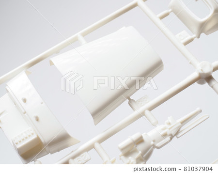 老爺車塑料模型零件起來（引擎蓋） 81037904