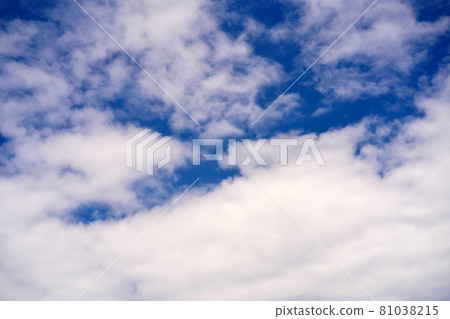 美麗的藍天和雲彩 美麗的藍天和雲彩 81038215