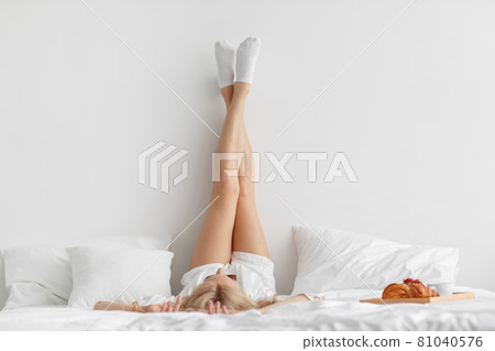 Enjoy delicious breakfast alone at home on weekend, great mood, vitality and energy in morning 81040576