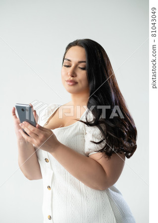 mobile application plus size woman digital 81043049
