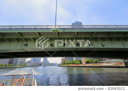 View from Tokyo Sumida River water bus Tsukuda Ohashi 81045012