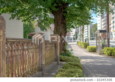 Former Komagome Station main pillar / balustrade / Komagome, Toshima-ku, Tokyo 81045306