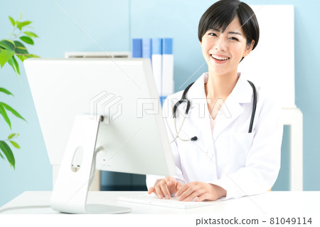 Female doctor 81049114