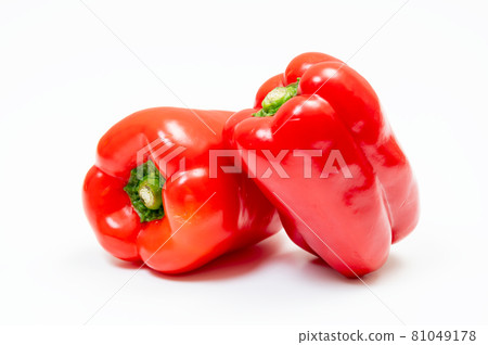Image of peppers and paprika (white background) 81049178