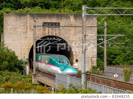 E5 series from Seikan Tunnel E5 series from Seikan Tunnel 81049235
