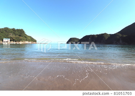 清晨的岩知海灘 清晨的岩知海灘 81051703