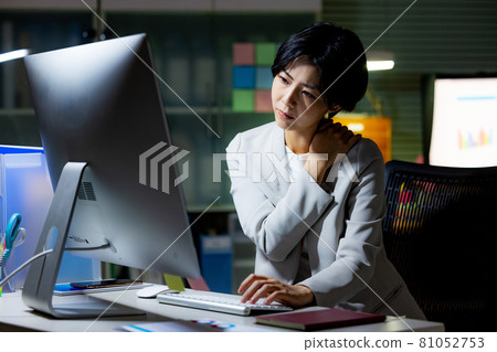 女性加班業務 81052753