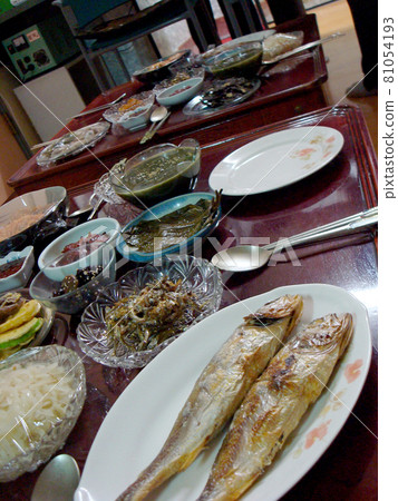 Dining table for ordinary households in Seoul, South Korea Dining table for ordinary households in Seoul, South Korea 81054193
