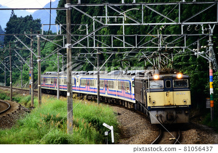 1997 EF634 Double-headed 169 series Holiday Rapid Usui Pass going on the old Shin-Etsu main line 81056437