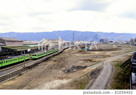 1998 The site of the Ryuka yard under redevelopment 81056483