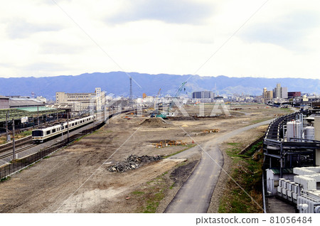 1998 The site of the Ryuka yard under redevelopment 81056484