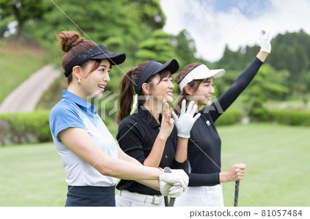Women enjoying golf Teeing ground 81057484