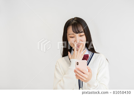 High school girl examinee smartphone 81058430