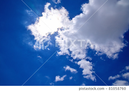 雨季的天空 雨季的天空 81058760