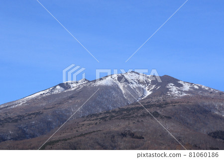 Snow "Mt. Fubo" seen from the south side of the mountain, Shichikashuku-cho, Katta-gun, Miyagi Prefecture 81060186