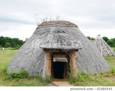 Pit-house building at Sannai Maruyama Site Pit-house building at Sannai Maruyama Site 81060543