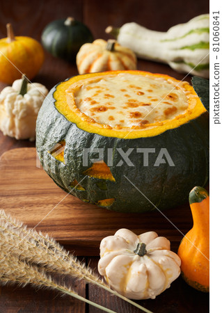 Whole pumpkin gratin 81060841
