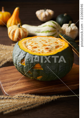 Whole pumpkin gratin Whole pumpkin gratin 81060846