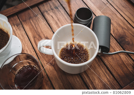 barista dripping coffee and slow coffee bar style barista dripping coffee and slow coffee bar style 81062809
