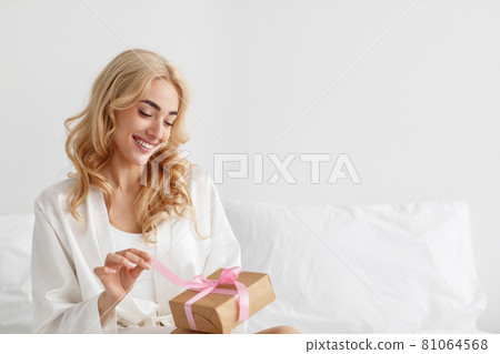 Morning surprise, gift for wife on birthday, valentine's day and anniversary Morning surprise, gift for wife on birthday, valentine's day and anniversary 81064568